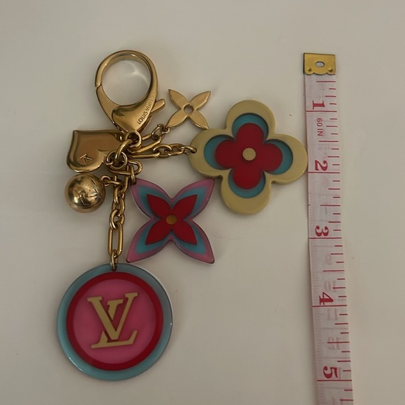 小物 Louis Vuitton Tape Key Holder Bag Charm Louis Vuitton Tape Key Holder Bag Charm Louis Vuitton Spring